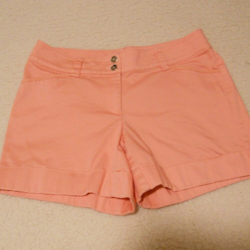 White House Black Market 4 Salmon Color Cuffed Shorts
